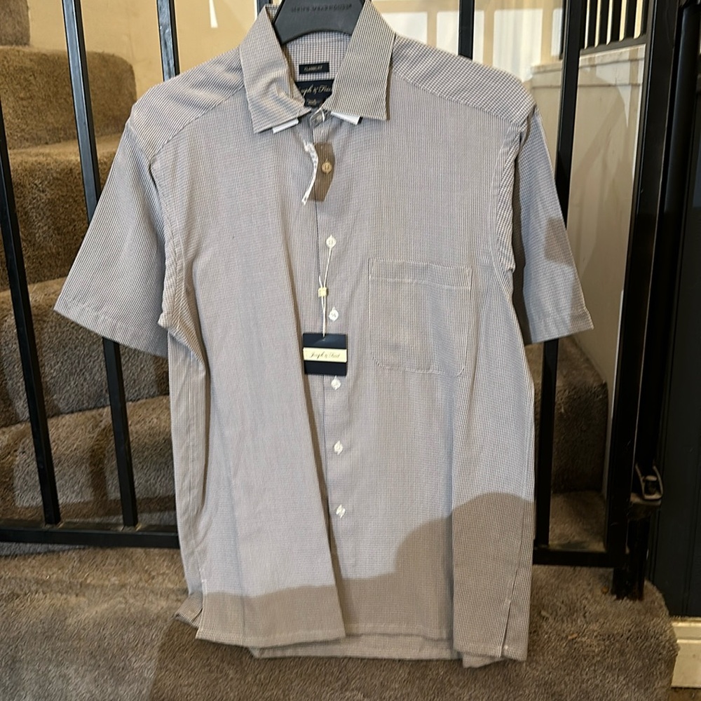 Men’s/Unisex button down short sleeved camp shirt Classic Fit size S